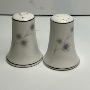 Vintage Japan Ceramic Salt and Pepper Shakers Floral Starburst Silver Trim SP81‎